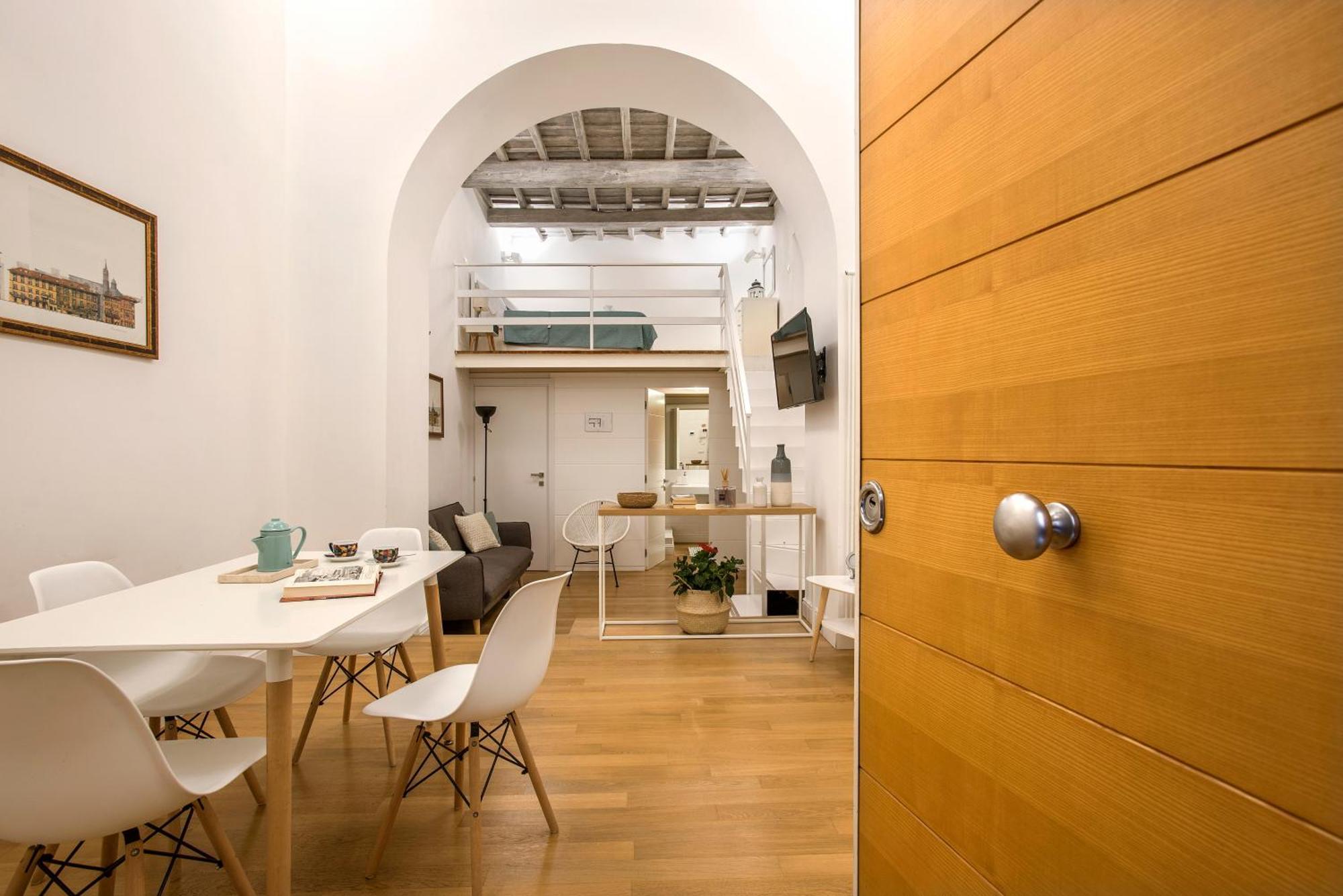 Holidays Teatro Pace Apartment Rome