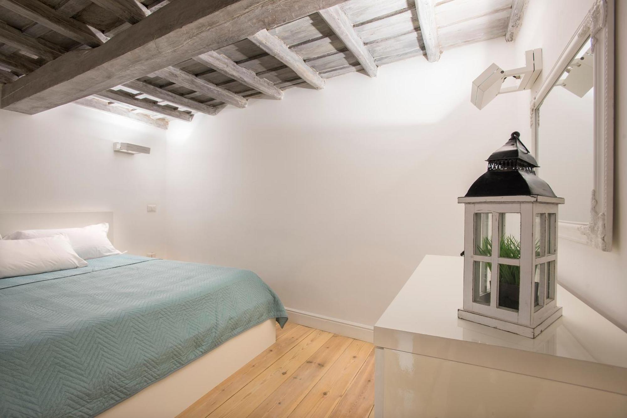 Apartment Holidays Teatro Pace *