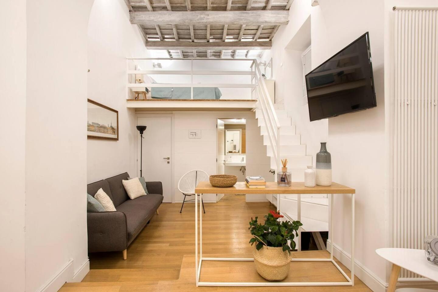 Holidays Teatro Pace Apartment Rome